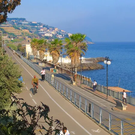 Narciso Centralissimo 아파트